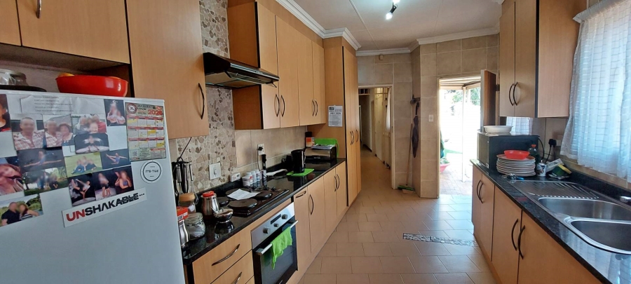 3 Bedroom Property for Sale in Brackendowns Gauteng
