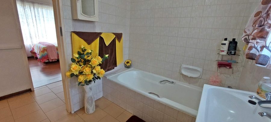 3 Bedroom Property for Sale in Brackendowns Gauteng