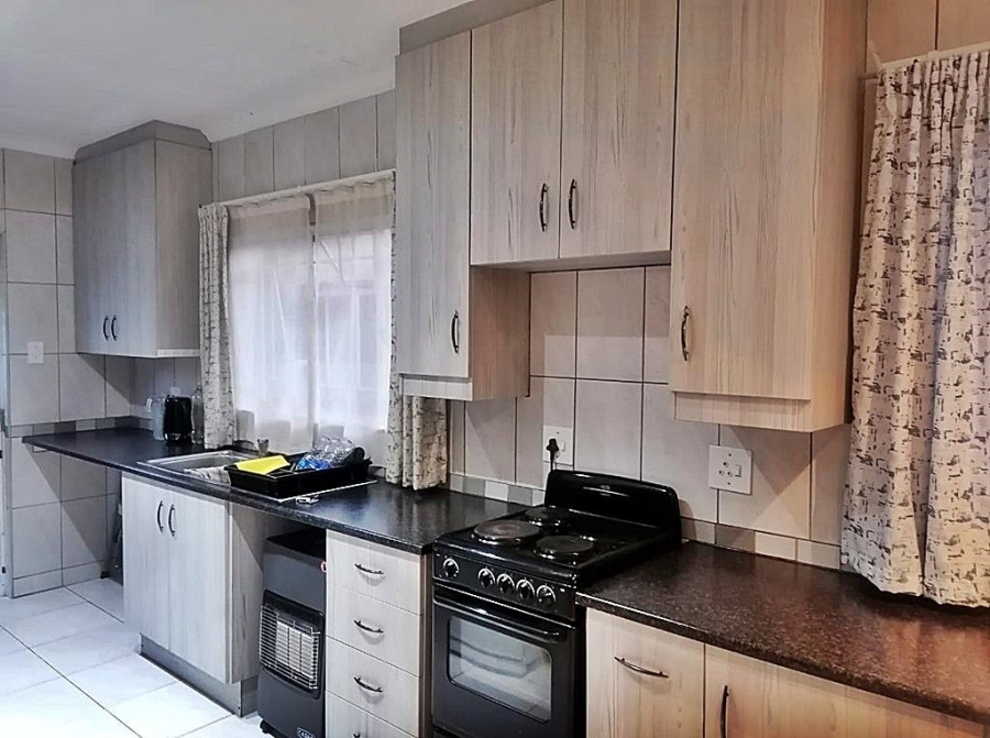 3 Bedroom Property for Sale in Brackendowns Gauteng