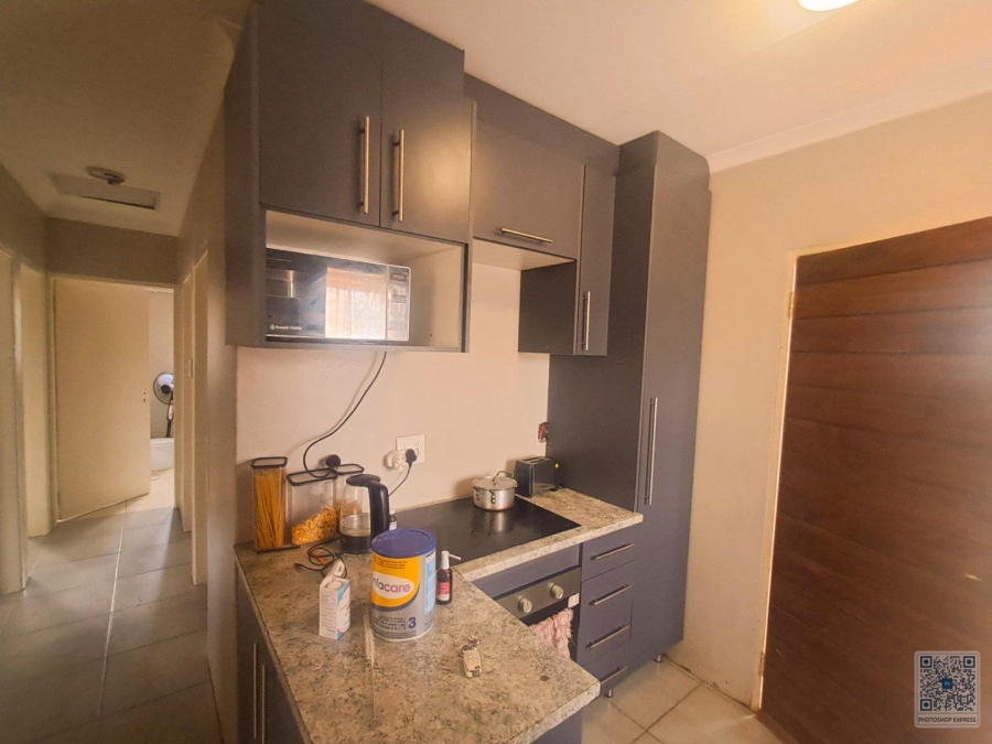 3 Bedroom Property for Sale in Clayville Gauteng