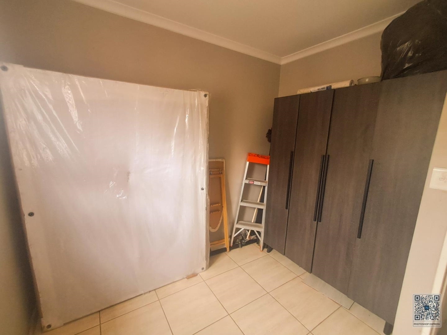 3 Bedroom Property for Sale in Clayville Gauteng