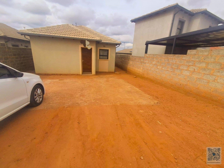 3 Bedroom Property for Sale in Clayville Gauteng