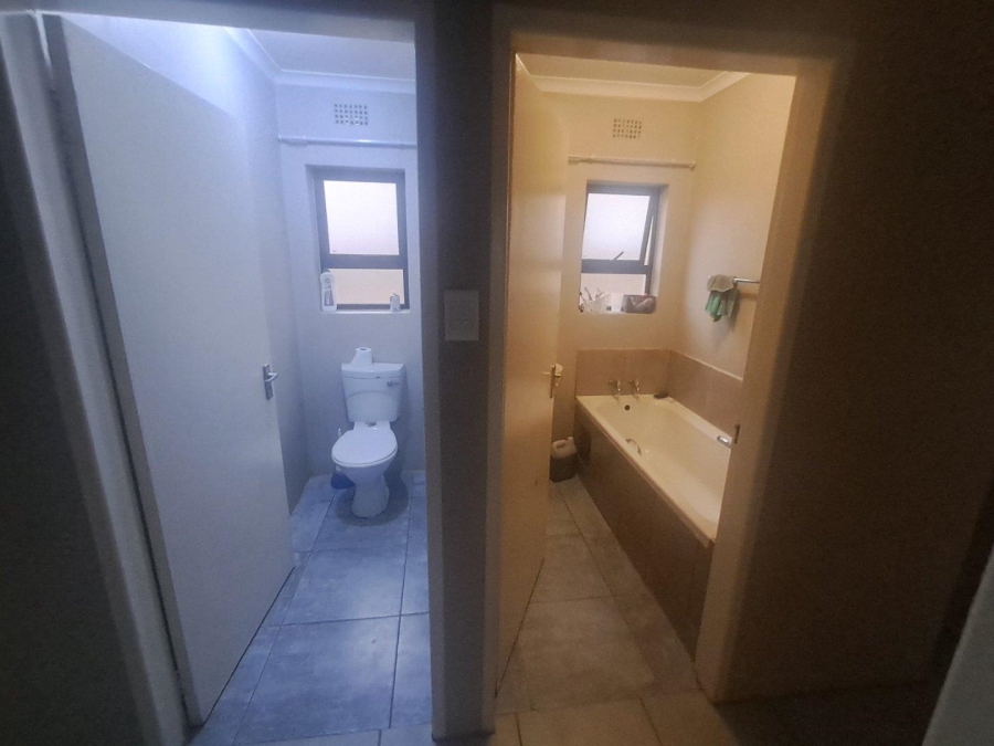 3 Bedroom Property for Sale in Clayville Gauteng