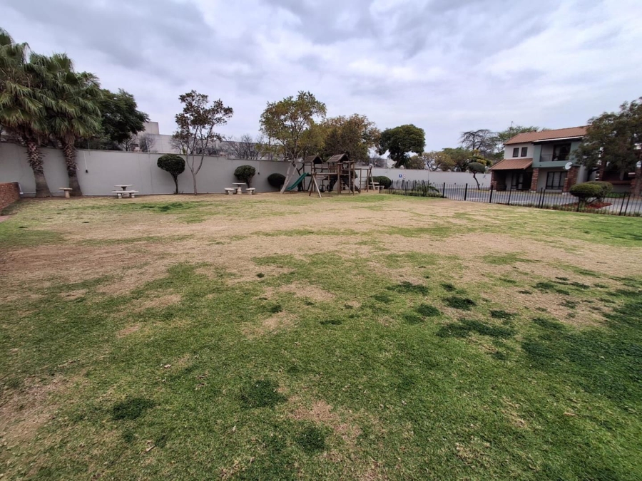 2 Bedroom Property for Sale in Vorna Valley Gauteng