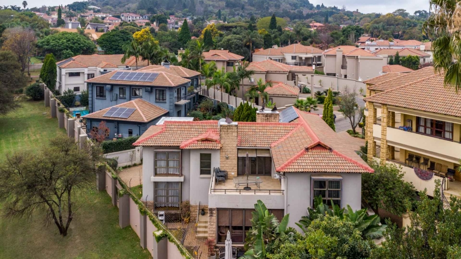 4 Bedroom Property for Sale in Faerie Glen Gauteng