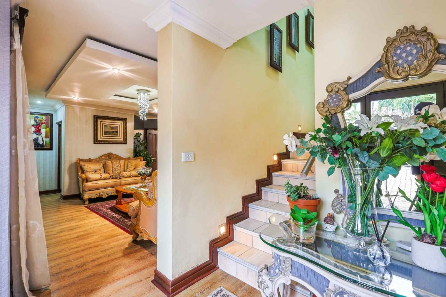 4 Bedroom Property for Sale in Faerie Glen Gauteng