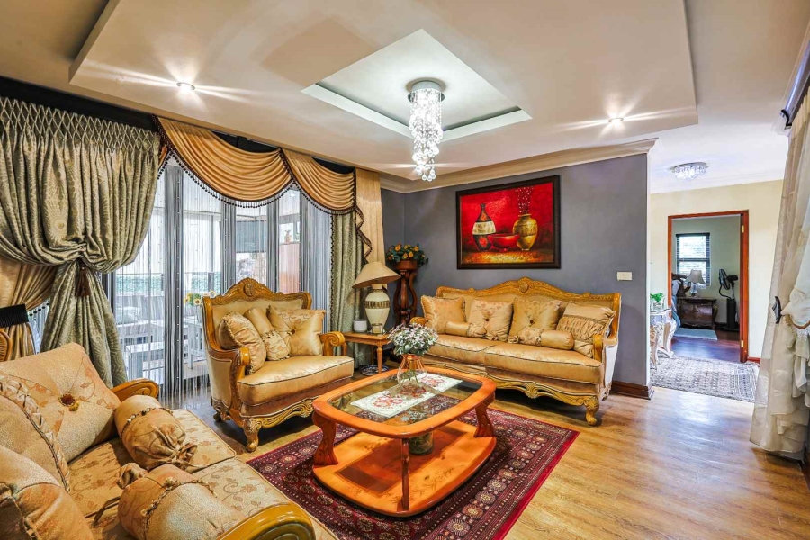 4 Bedroom Property for Sale in Faerie Glen Gauteng