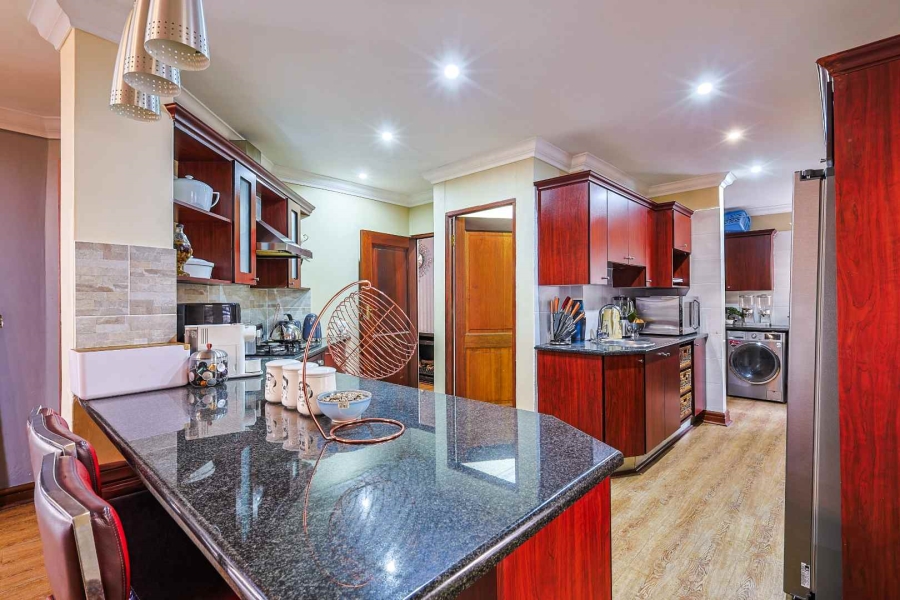 4 Bedroom Property for Sale in Faerie Glen Gauteng