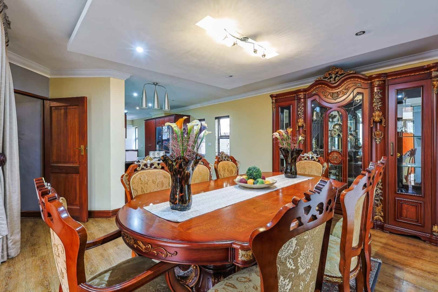 4 Bedroom Property for Sale in Faerie Glen Gauteng