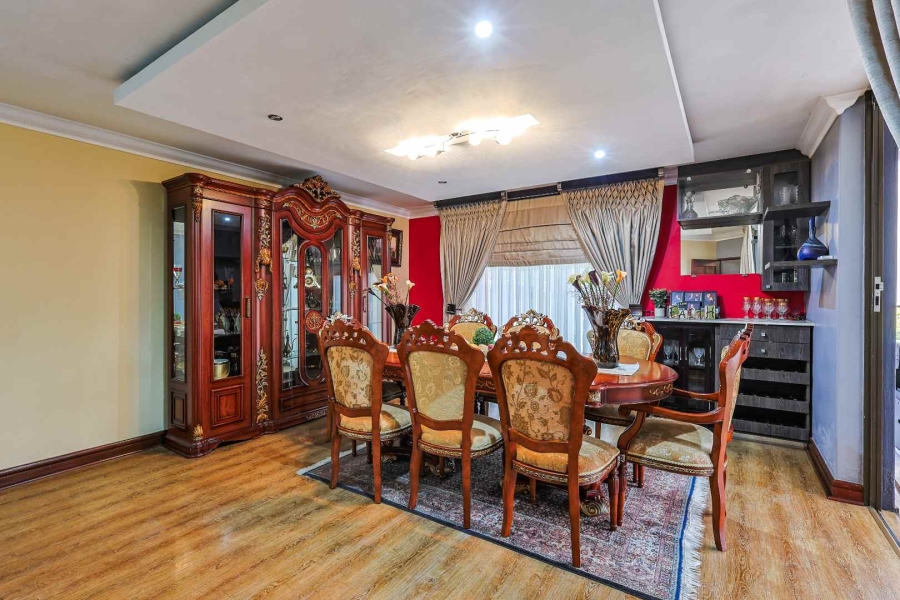 4 Bedroom Property for Sale in Faerie Glen Gauteng