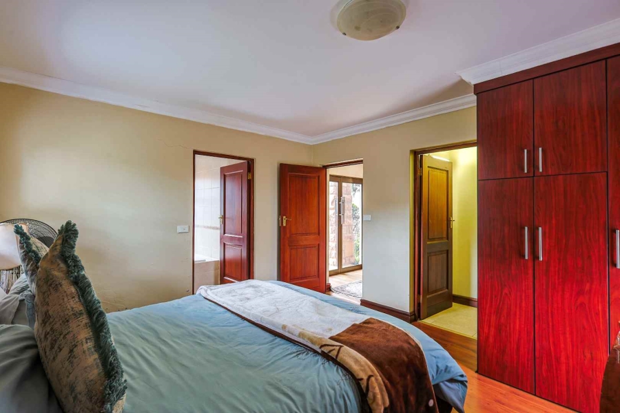 4 Bedroom Property for Sale in Faerie Glen Gauteng
