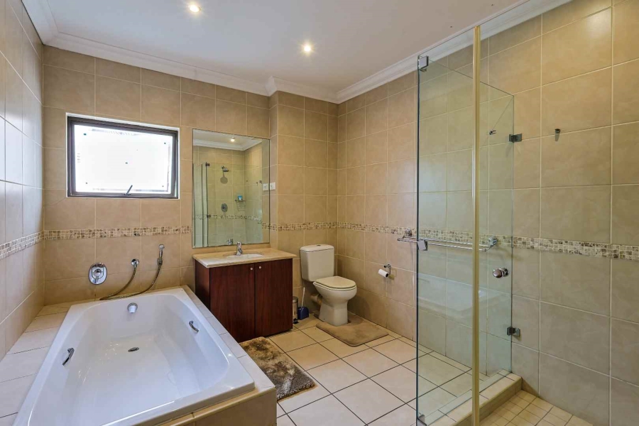 4 Bedroom Property for Sale in Faerie Glen Gauteng