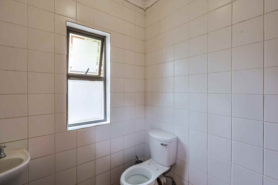 4 Bedroom Property for Sale in Faerie Glen Gauteng