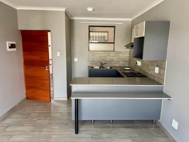 1 Bedroom Property for Sale in Kensington B Gauteng