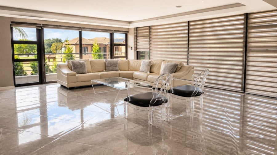 5 Bedroom Property for Sale in Blue Valley Golf Estate Gauteng
