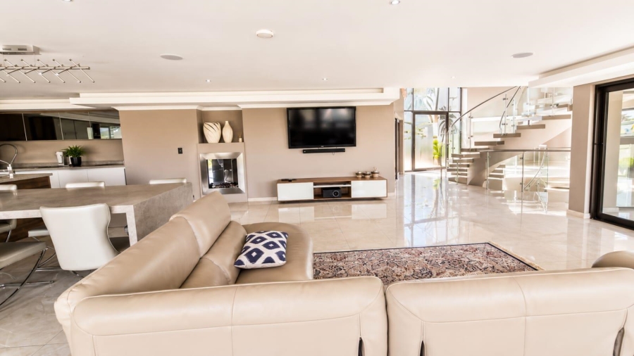 5 Bedroom Property for Sale in Blue Valley Golf Estate Gauteng