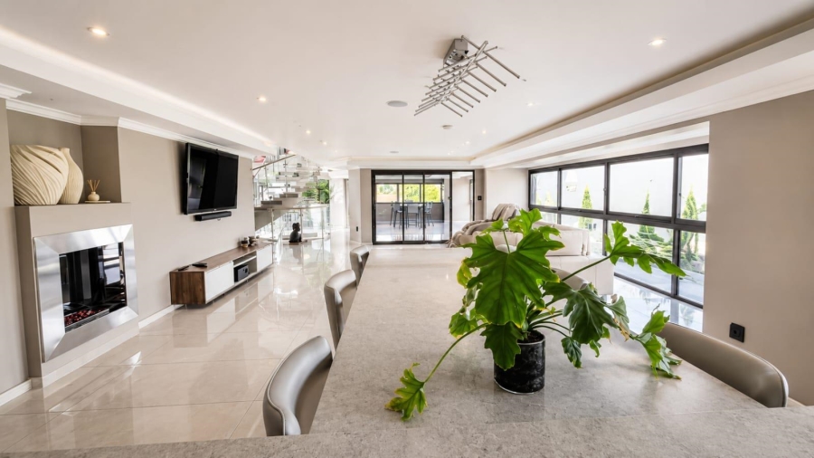 5 Bedroom Property for Sale in Blue Valley Golf Estate Gauteng