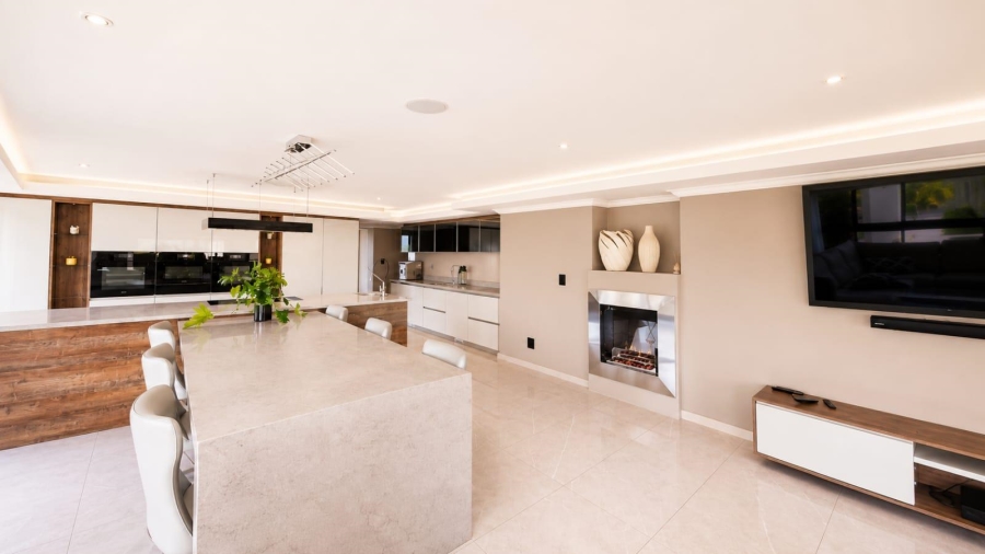 5 Bedroom Property for Sale in Blue Valley Golf Estate Gauteng