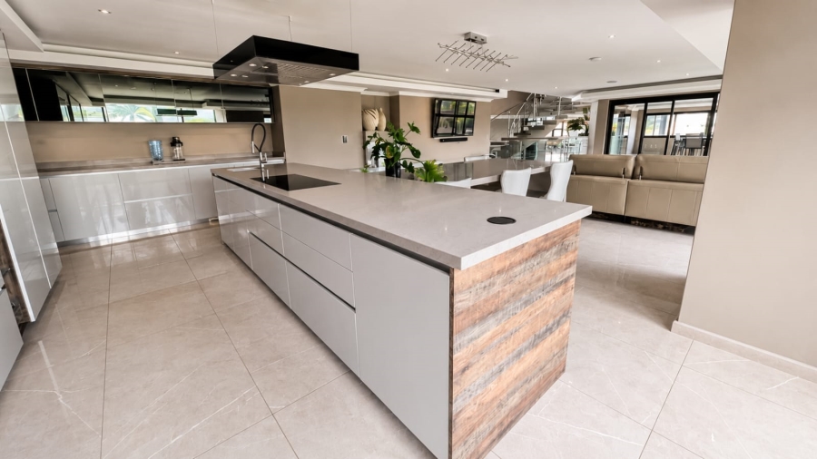 5 Bedroom Property for Sale in Blue Valley Golf Estate Gauteng
