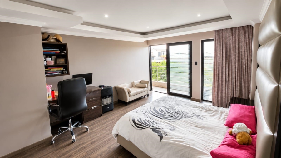 5 Bedroom Property for Sale in Blue Valley Golf Estate Gauteng