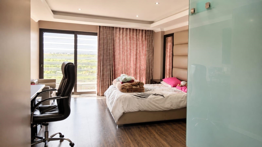 5 Bedroom Property for Sale in Blue Valley Golf Estate Gauteng