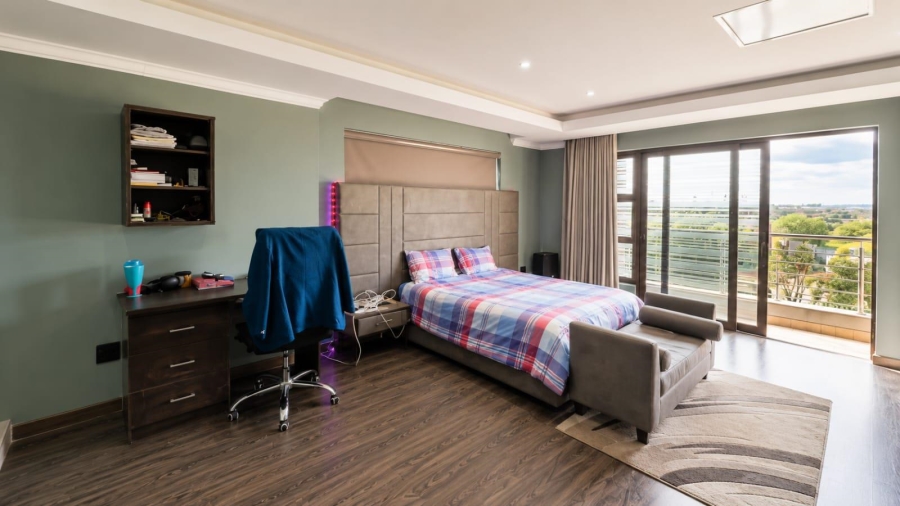 5 Bedroom Property for Sale in Blue Valley Golf Estate Gauteng