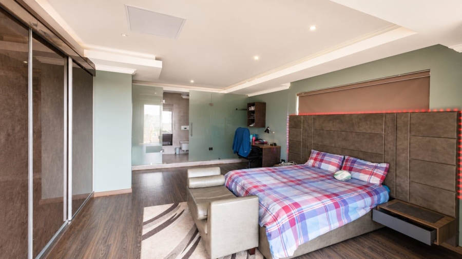 5 Bedroom Property for Sale in Blue Valley Golf Estate Gauteng