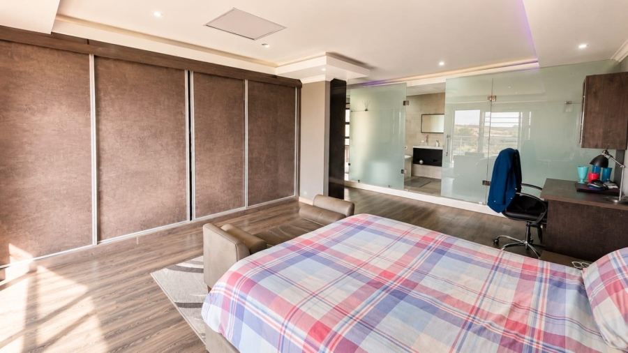 5 Bedroom Property for Sale in Blue Valley Golf Estate Gauteng
