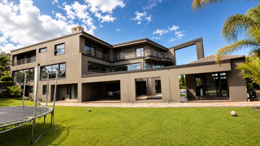 5 Bedroom Property for Sale in Blue Valley Golf Estate Gauteng