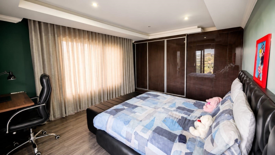 5 Bedroom Property for Sale in Blue Valley Golf Estate Gauteng