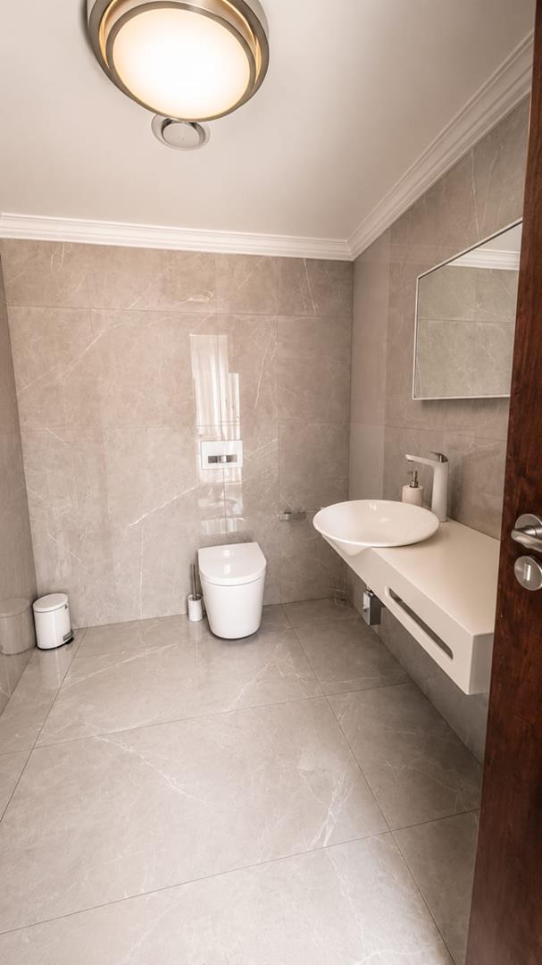 5 Bedroom Property for Sale in Blue Valley Golf Estate Gauteng