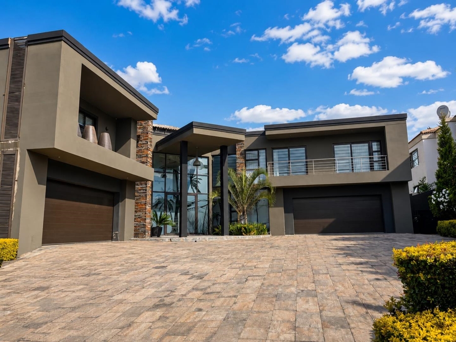 5 Bedroom Property for Sale in Blue Valley Golf Estate Gauteng