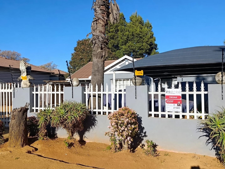 3 Bedroom Property for Sale in Crystal Park Gauteng