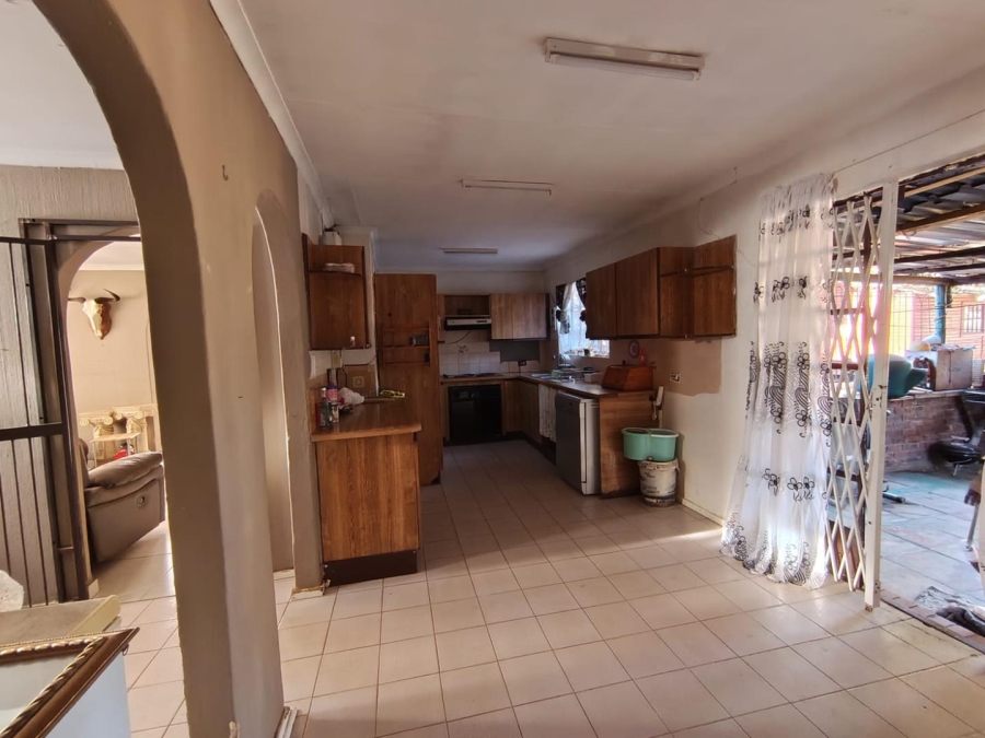 3 Bedroom Property for Sale in Crystal Park Gauteng
