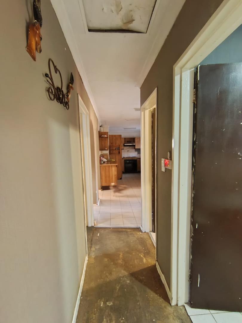 3 Bedroom Property for Sale in Crystal Park Gauteng