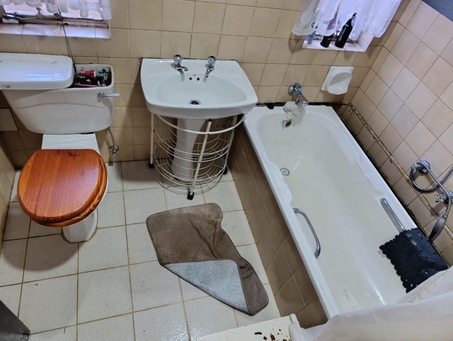 3 Bedroom Property for Sale in Crystal Park Gauteng