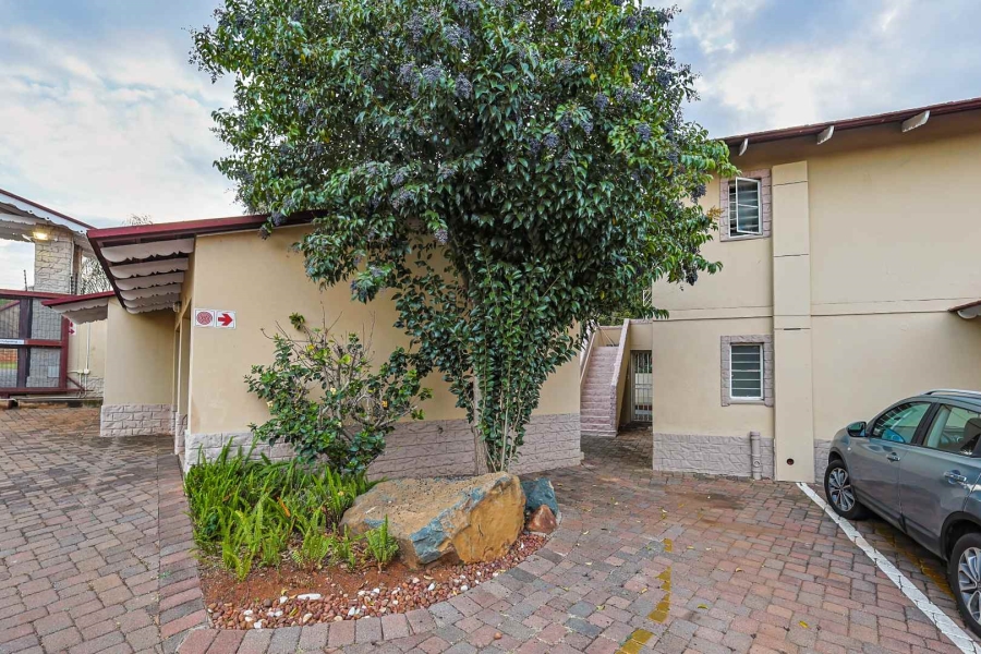 3 Bedroom Property for Sale in Faerie Glen Gauteng