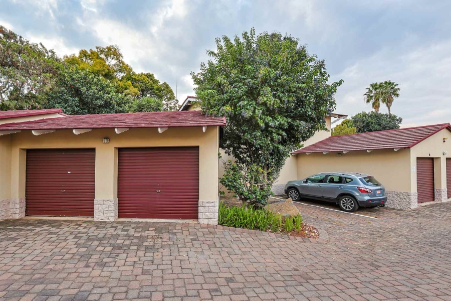 3 Bedroom Property for Sale in Faerie Glen Gauteng