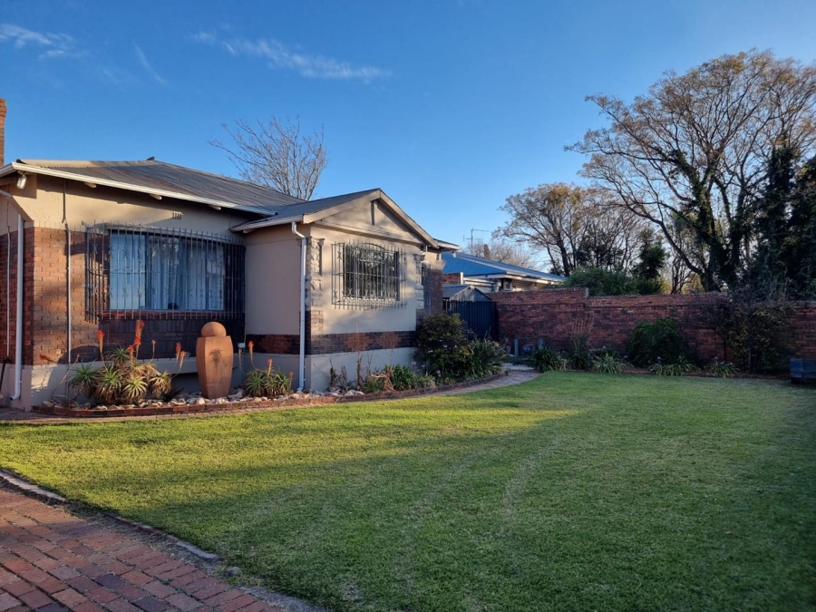 10 Bedroom Property for Sale in The Hill Gauteng
