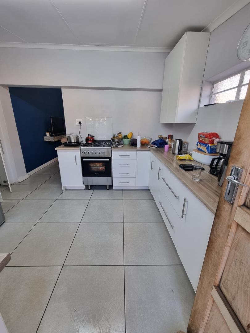 10 Bedroom Property for Sale in The Hill Gauteng