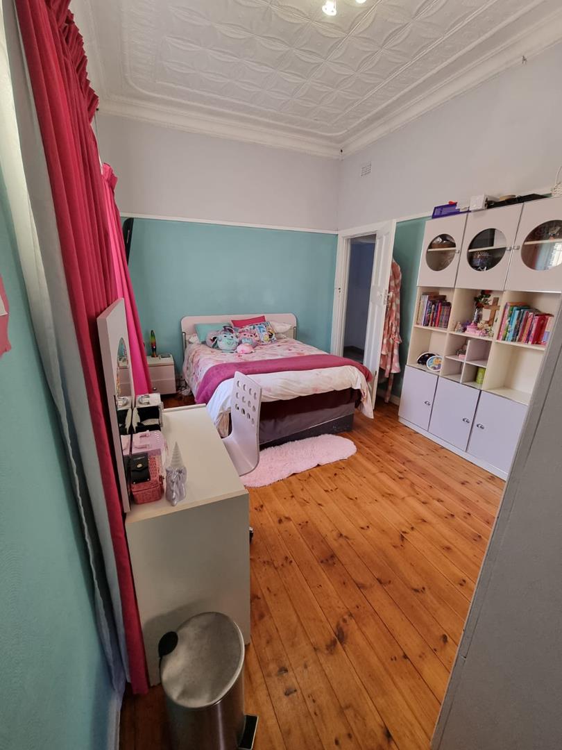10 Bedroom Property for Sale in The Hill Gauteng