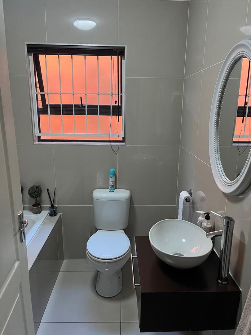 10 Bedroom Property for Sale in The Hill Gauteng