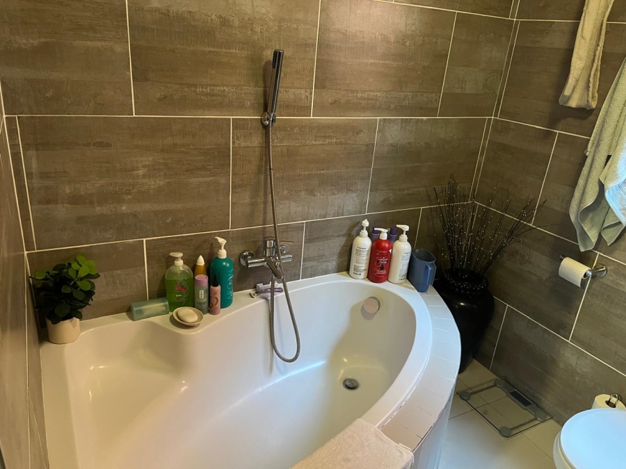 10 Bedroom Property for Sale in The Hill Gauteng