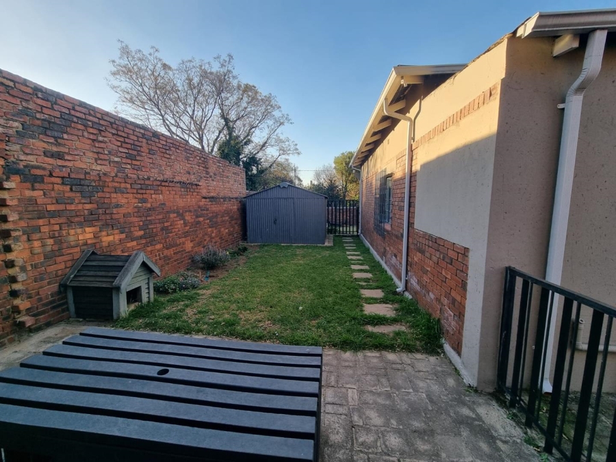 10 Bedroom Property for Sale in The Hill Gauteng