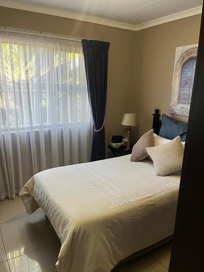 10 Bedroom Property for Sale in The Hill Gauteng