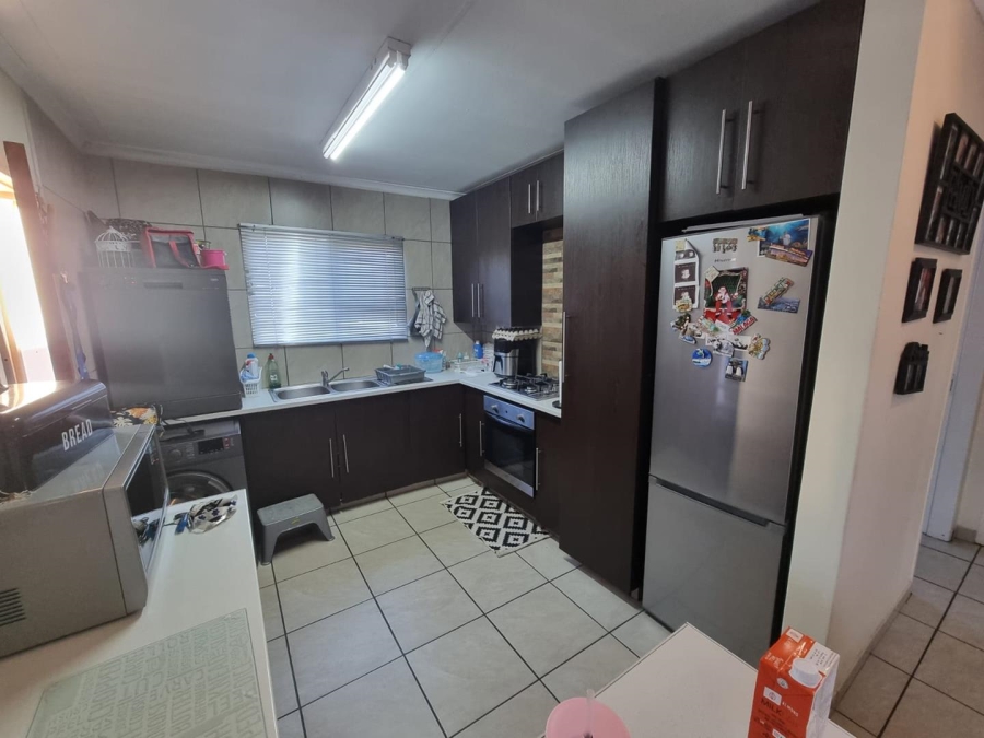 10 Bedroom Property for Sale in The Hill Gauteng