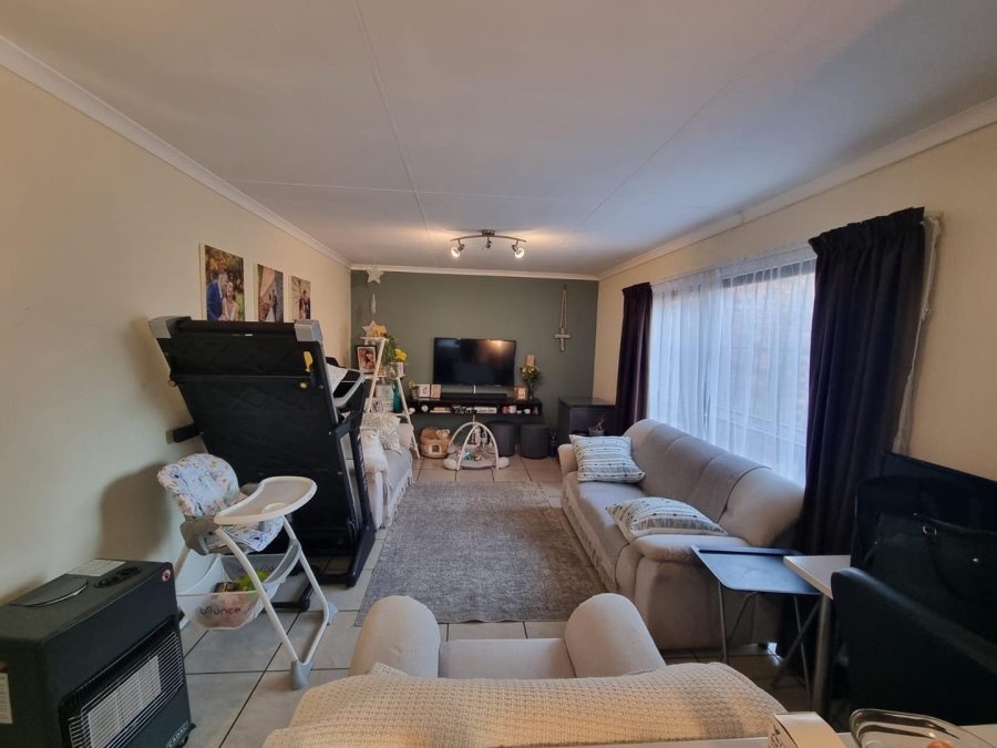 10 Bedroom Property for Sale in The Hill Gauteng