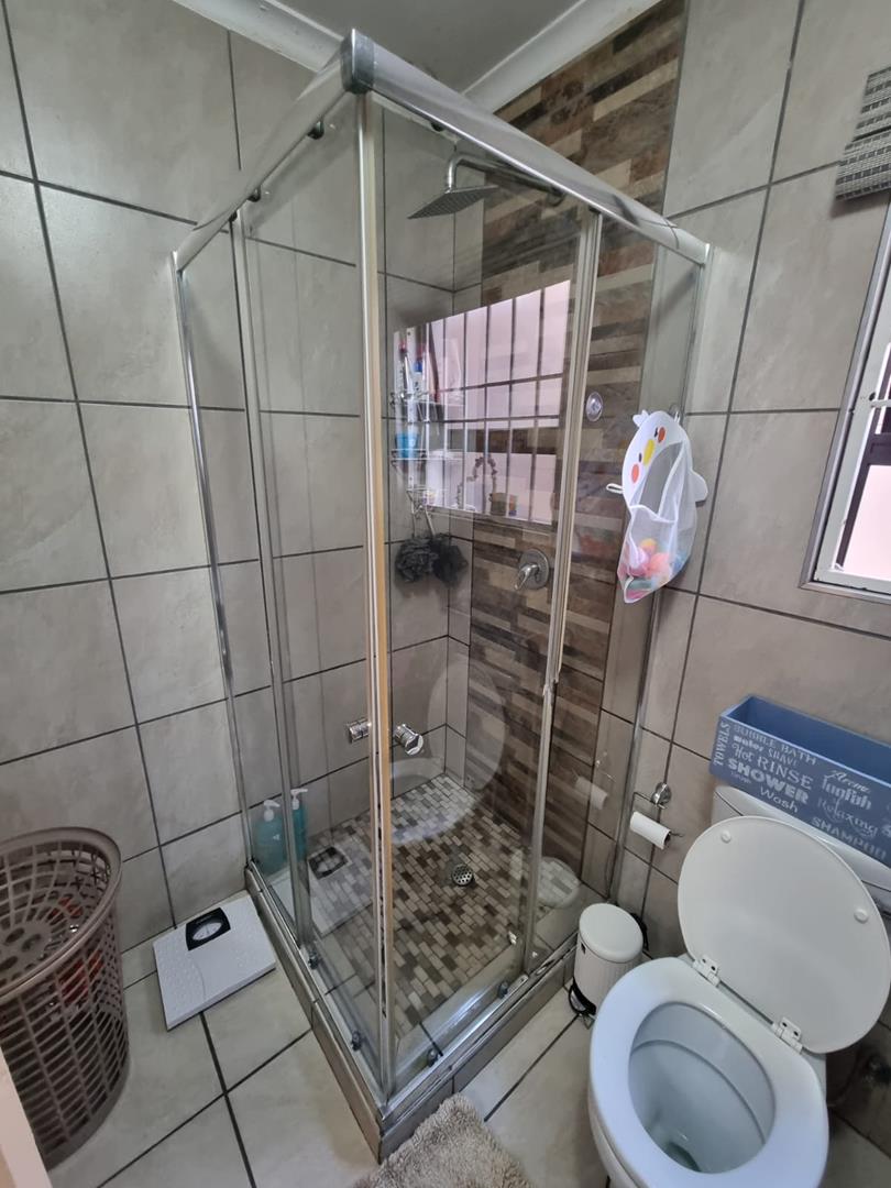 10 Bedroom Property for Sale in The Hill Gauteng