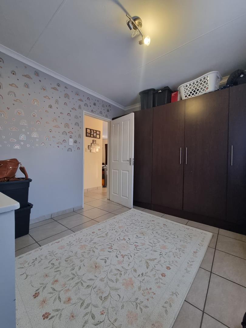 10 Bedroom Property for Sale in The Hill Gauteng