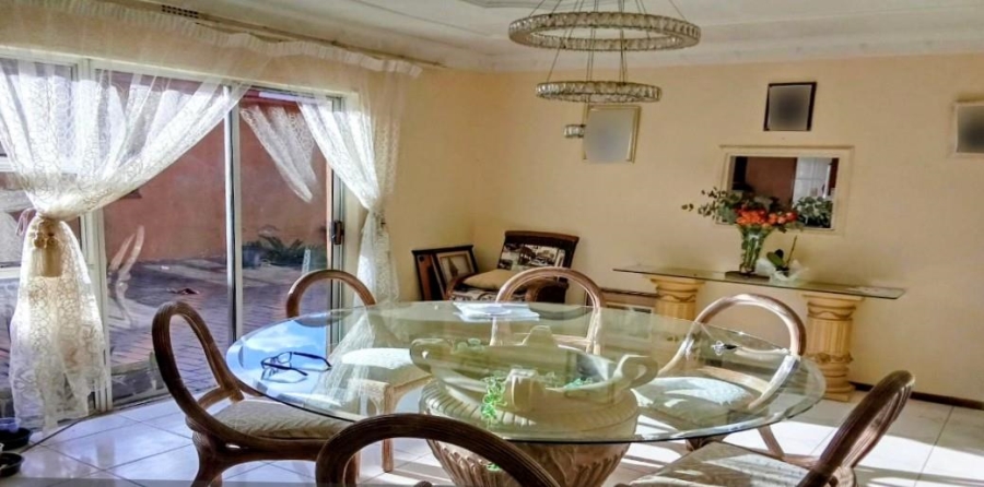 5 Bedroom Property for Sale in Diepkloof Gauteng